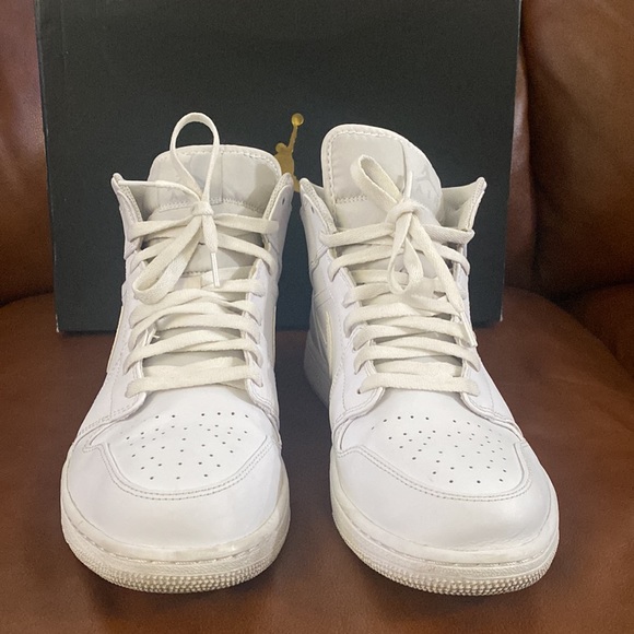 Air Jordan Retro 1 Mid “White Pure Platinum” - Picture 7 of 11